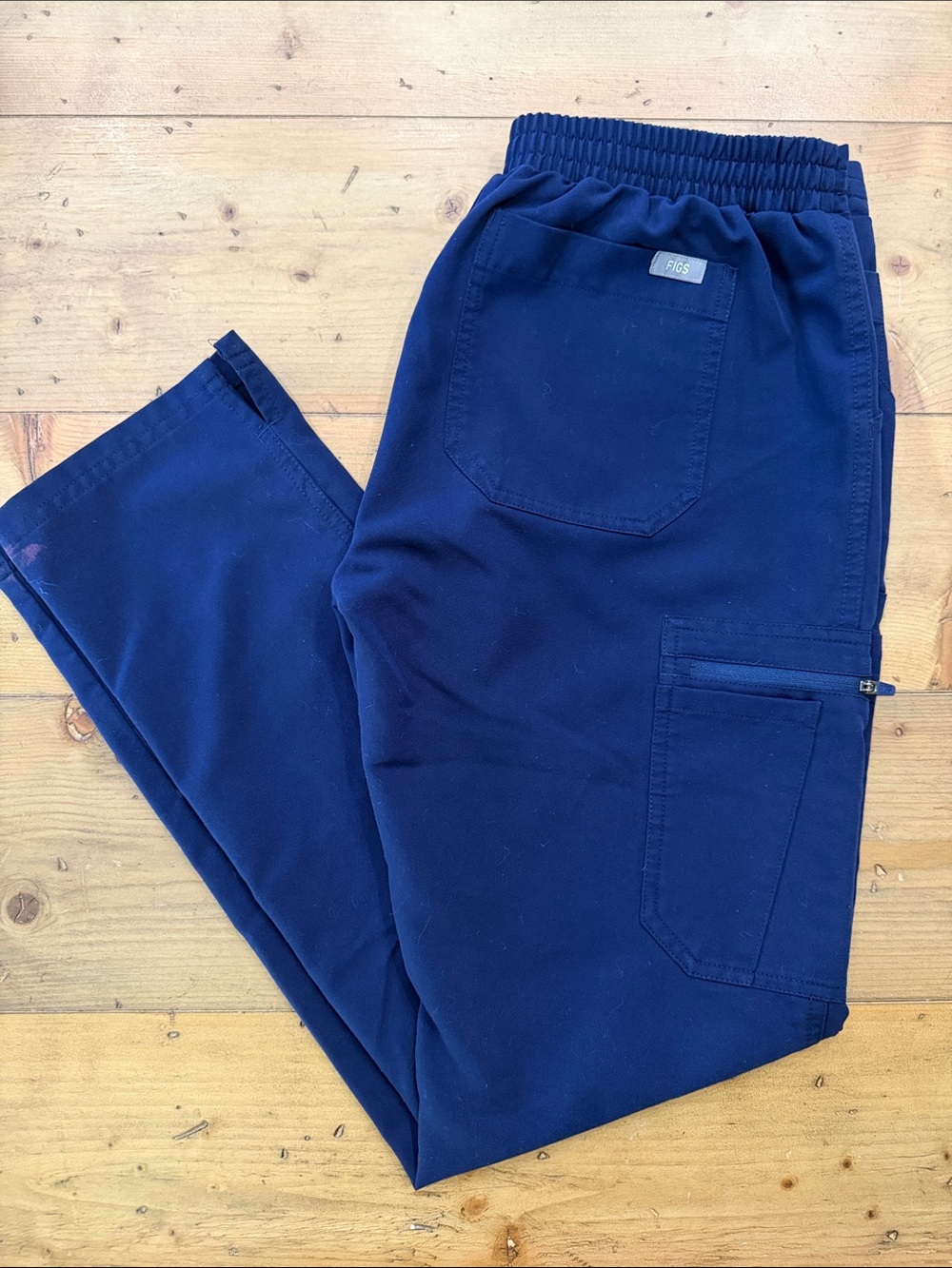 FIGS Women’s Navy Yola Scrub Pants